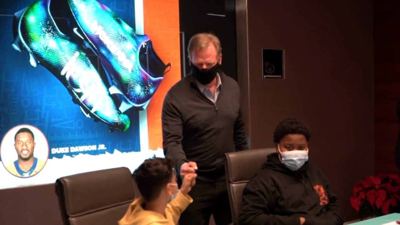 NFL Slimetime: Extra Points Special!, Young Dylan & Nate Burleson