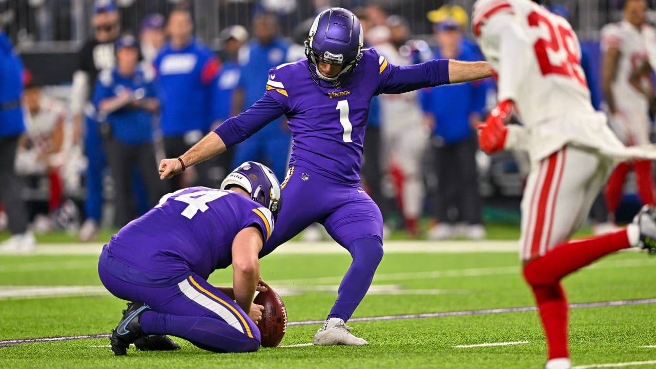 Minnesota Vikings kicker Greg Joseph's 38yard FG ties game at 24 in