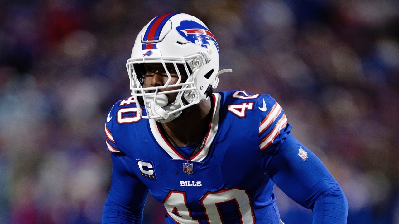 Buffalo Bills linebacker Von Miller works on his thigh during the second  half of an NFL football game against the Kansas City Chiefs, Sunday, Oct. 16,  2022 in Kansas City, Mo. (AP