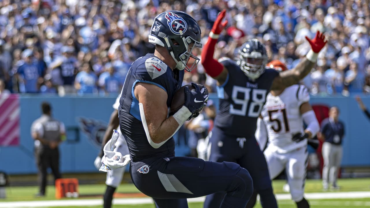 Derrick Henry Threw a Beautiful Jump TD Pass, and NFL Fans Loved It