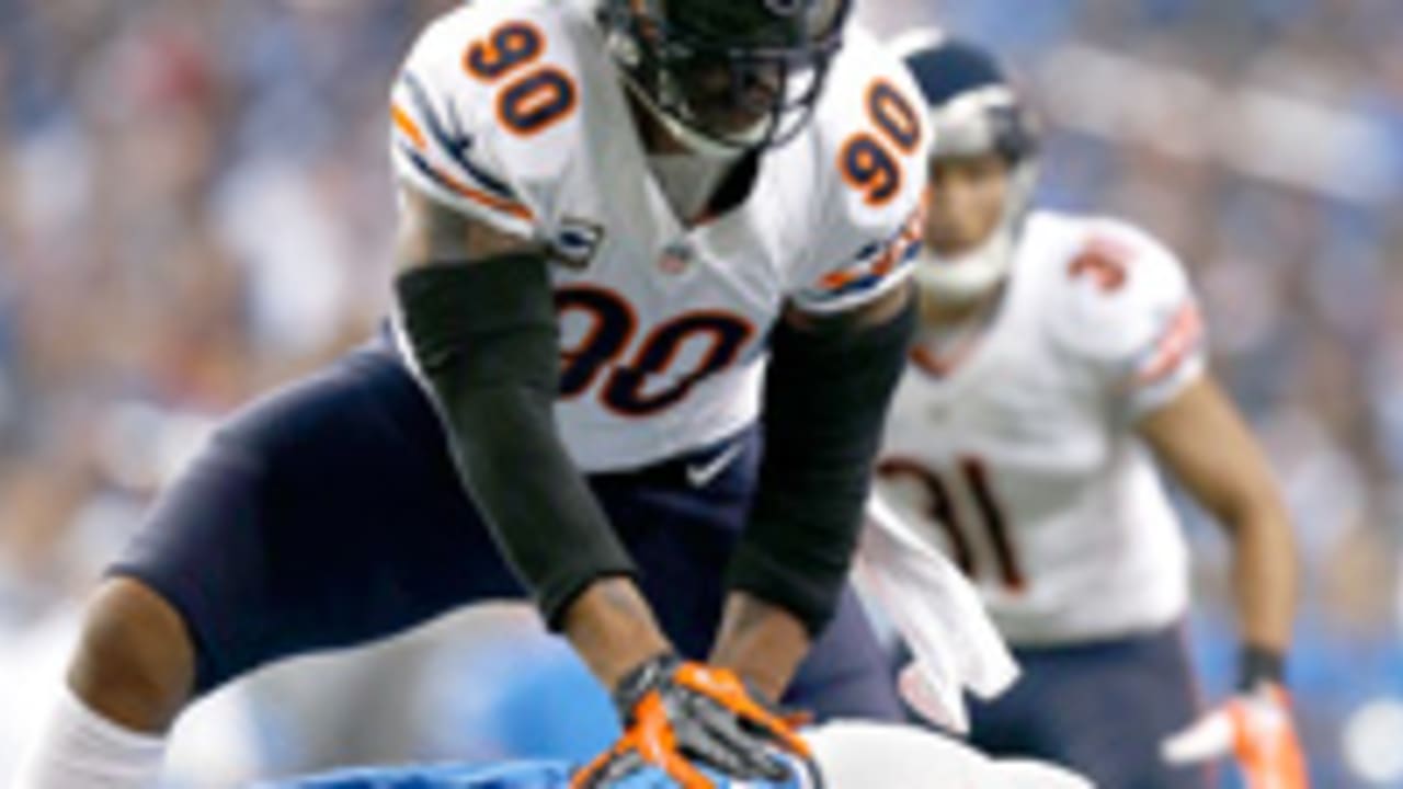 Report: Bears trying to trade Julius Peppers (before cutting him) 