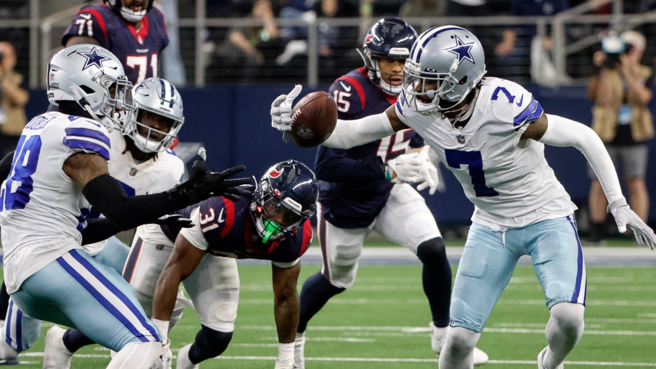 Dallas Cowboys cornerback Trevon Diggs comes up with key fumble-takeaway vs.  Houston Texans running back Dameon Pierce at start of third quarter