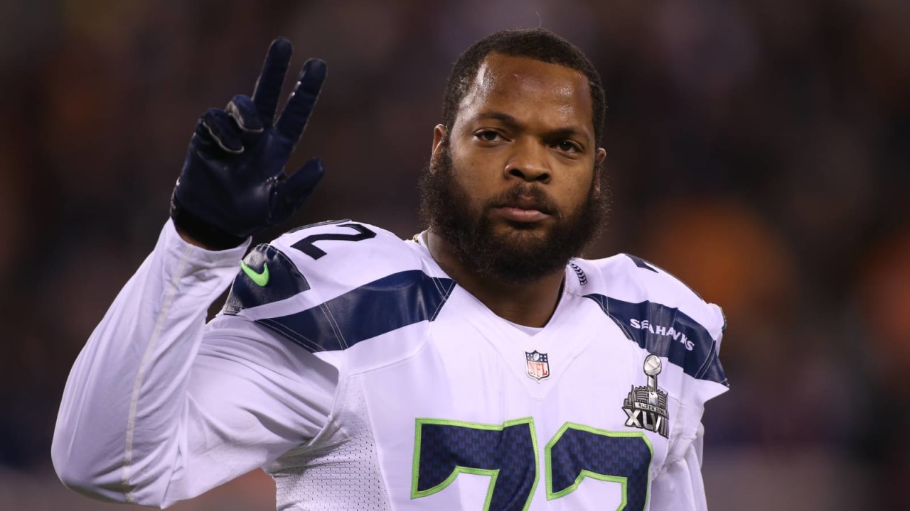 Why has Michael Bennett's playing time dropped so much since he