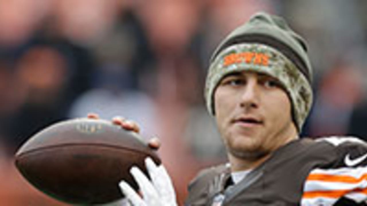 Johnny-Manziel-112414-SL