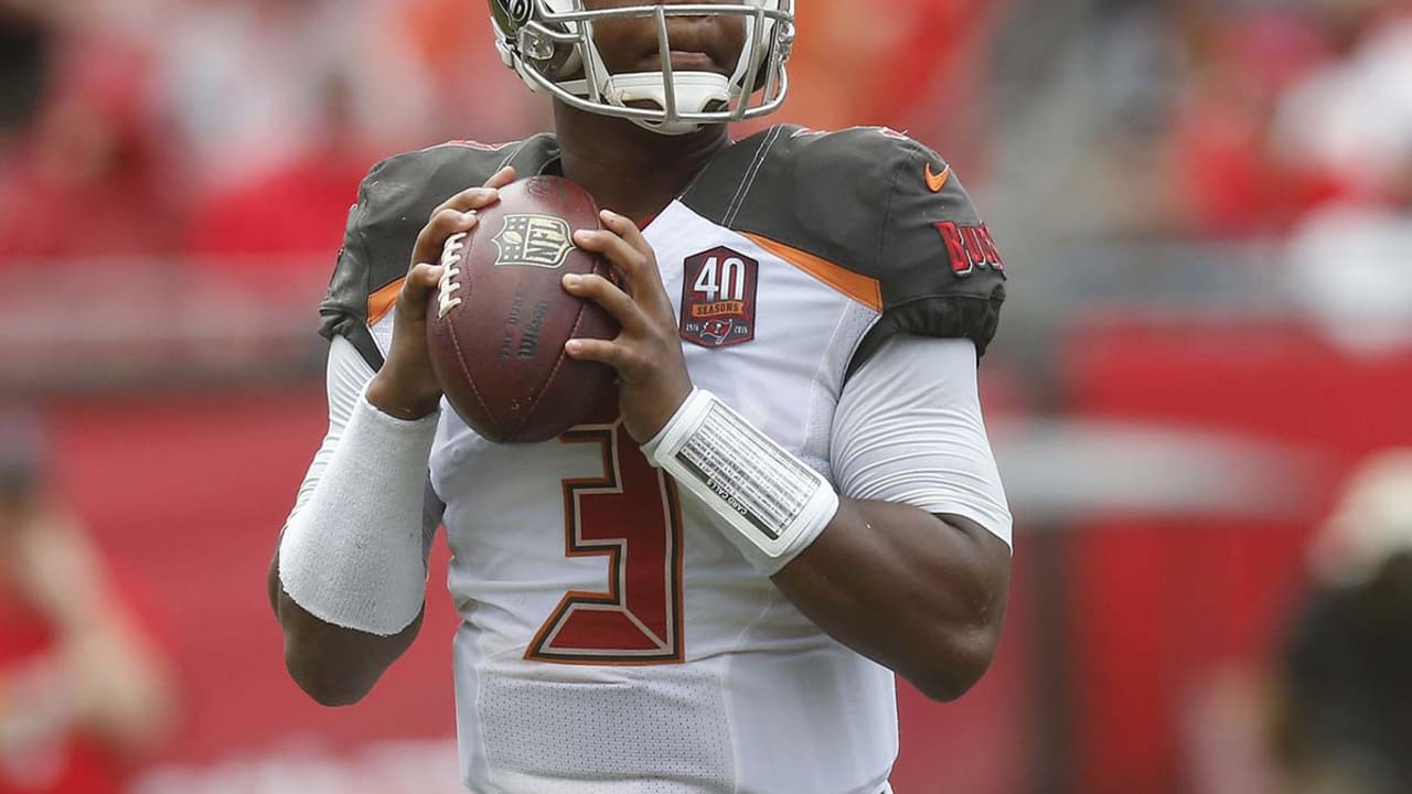 Winston-Jameis-151008-SL.jpg