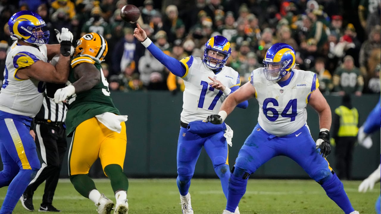 Higbee meshing with Mayfield, setting TE records for Rams