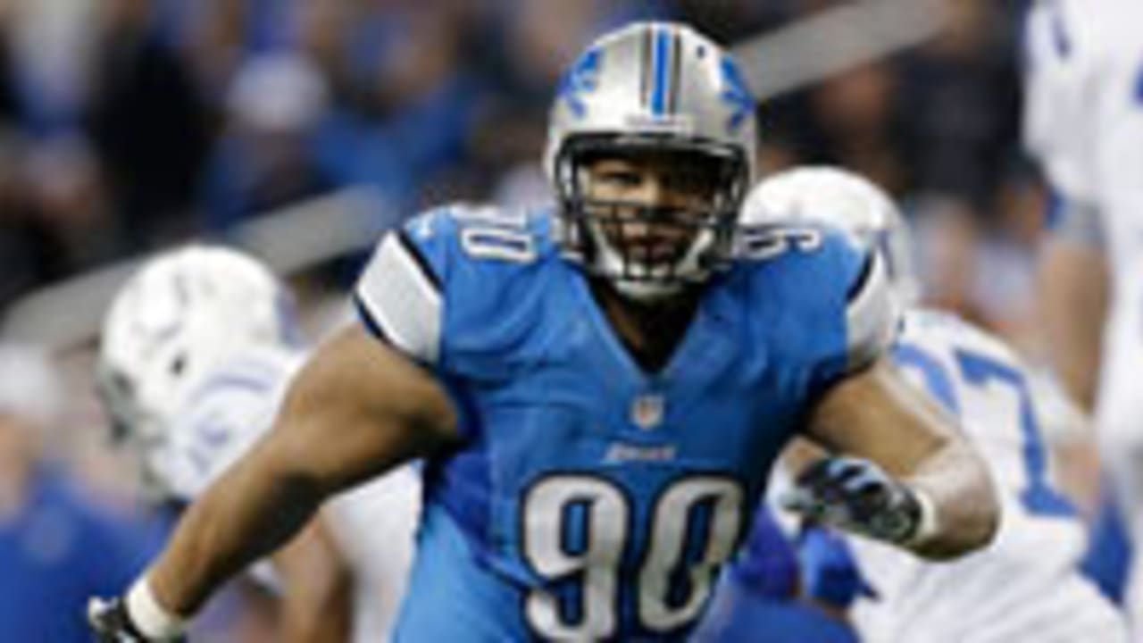 ndamukong-suh-121204-spot.jpg