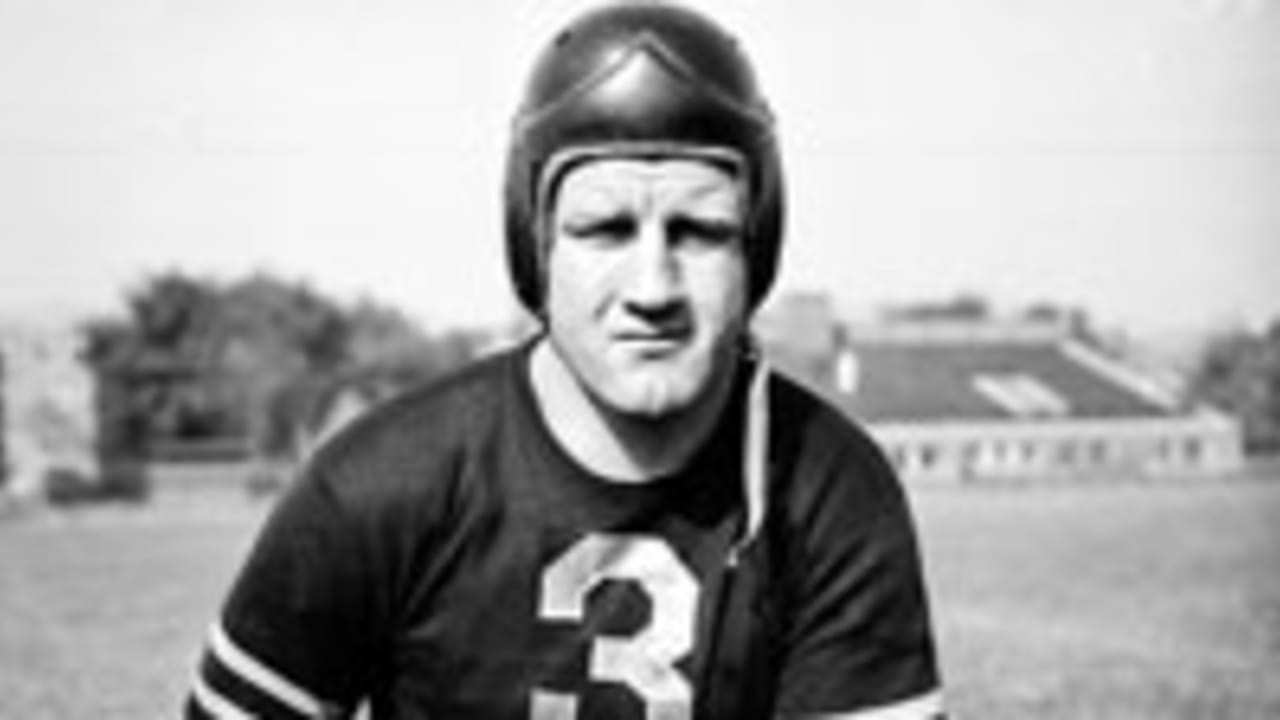 Bronko Nagurski, tackle and fullback for the Chicago Bears 1936