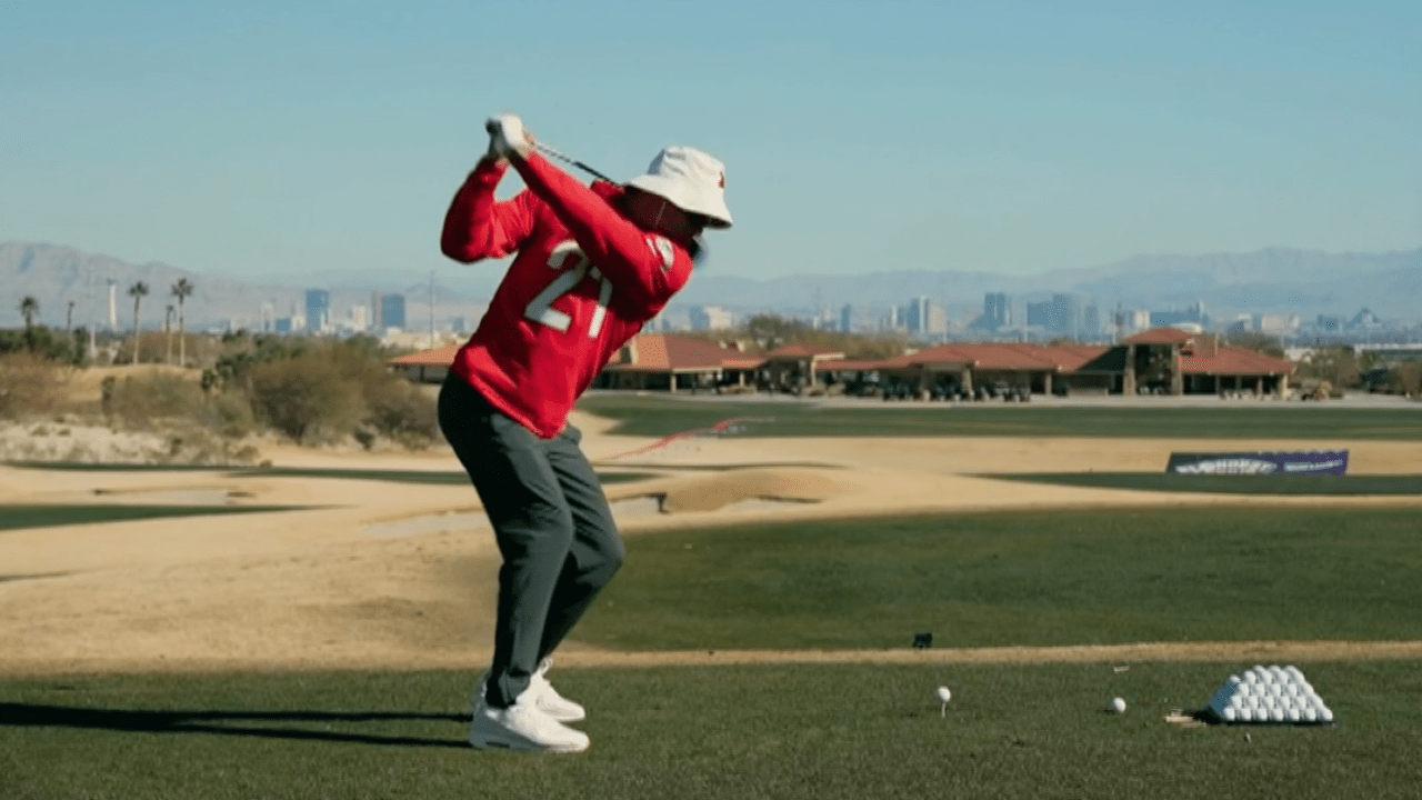 Buffalo Bills safety Jordan Poyer drills golf ball 320 yards to win