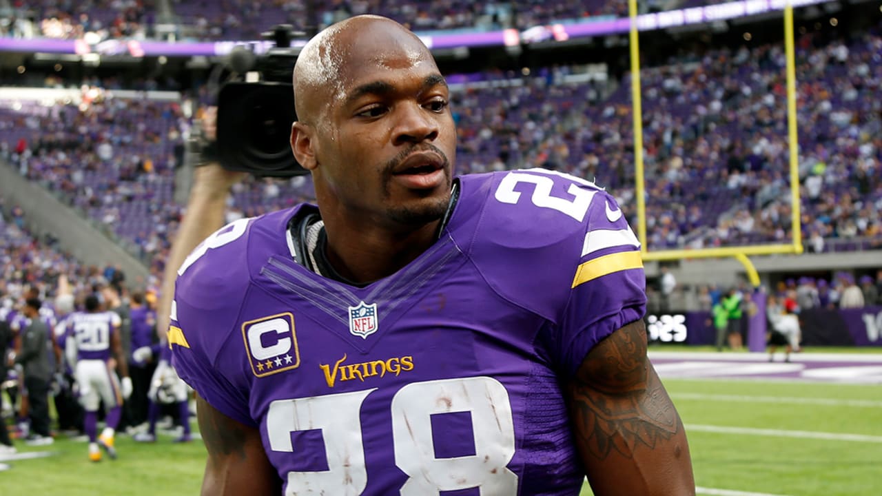 adrian peterson-161223-Spot.jpg