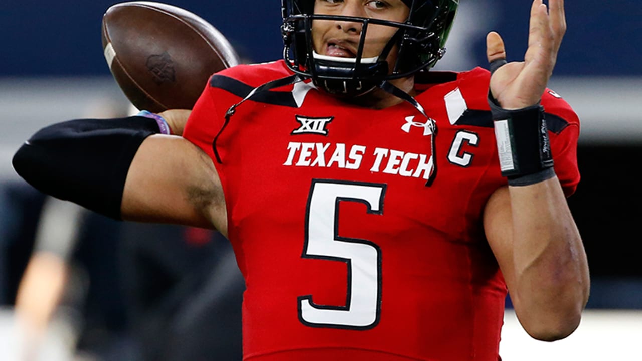 Patrick-Mahomes-170323-sl.jpg