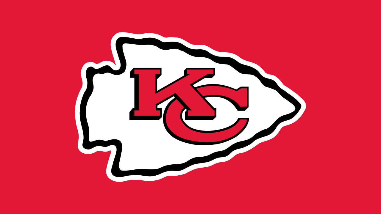 10 in quarantine after fan at Chiefs game tests positive for Covid-19