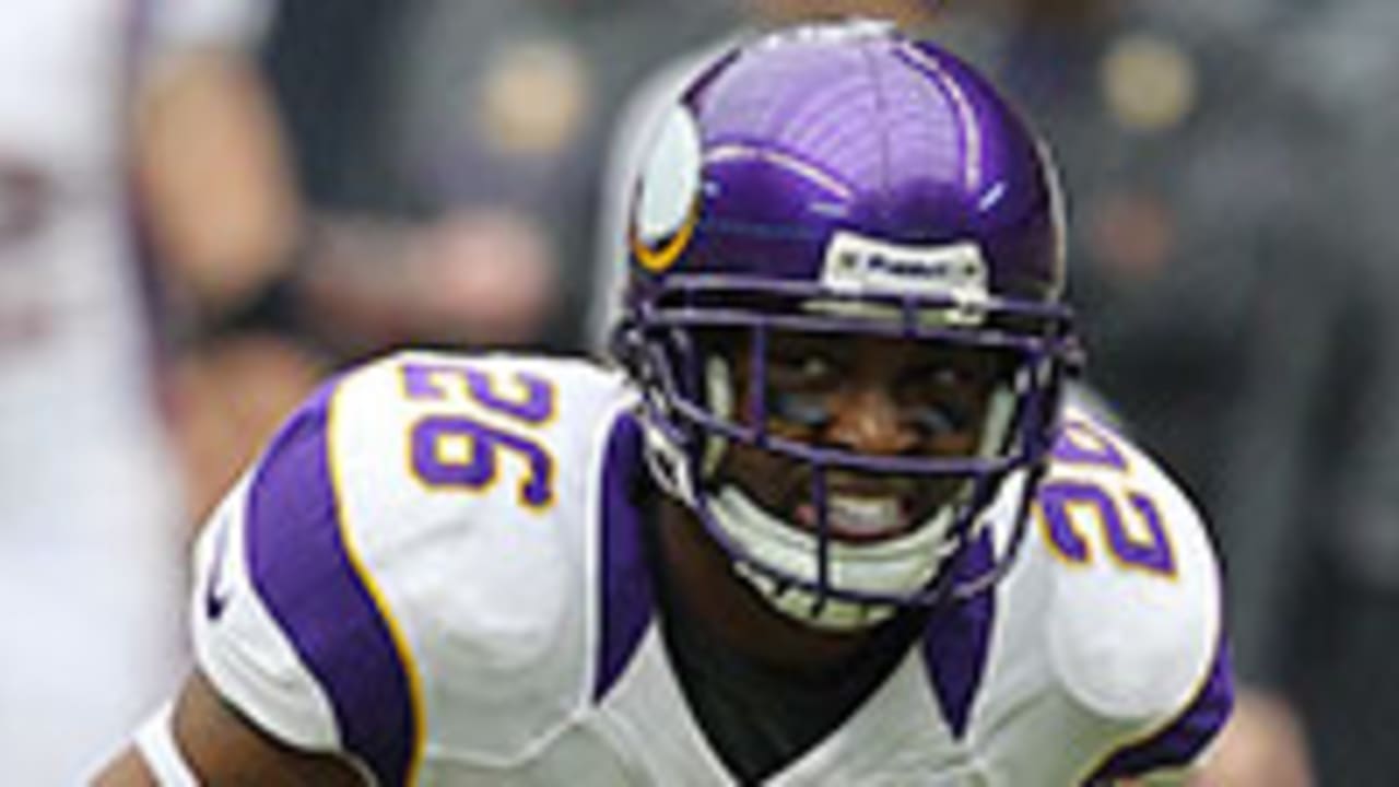antoine-winfield-130402-SPOT.jpg
