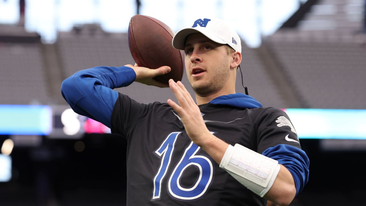 Detroit Lions quarterback Jared Goff's tight-window toss to Minnesota  Vikings tight end T.J. Hockenson wows broadcaster Pat McAfee on Pro Bowl  Games broadcast