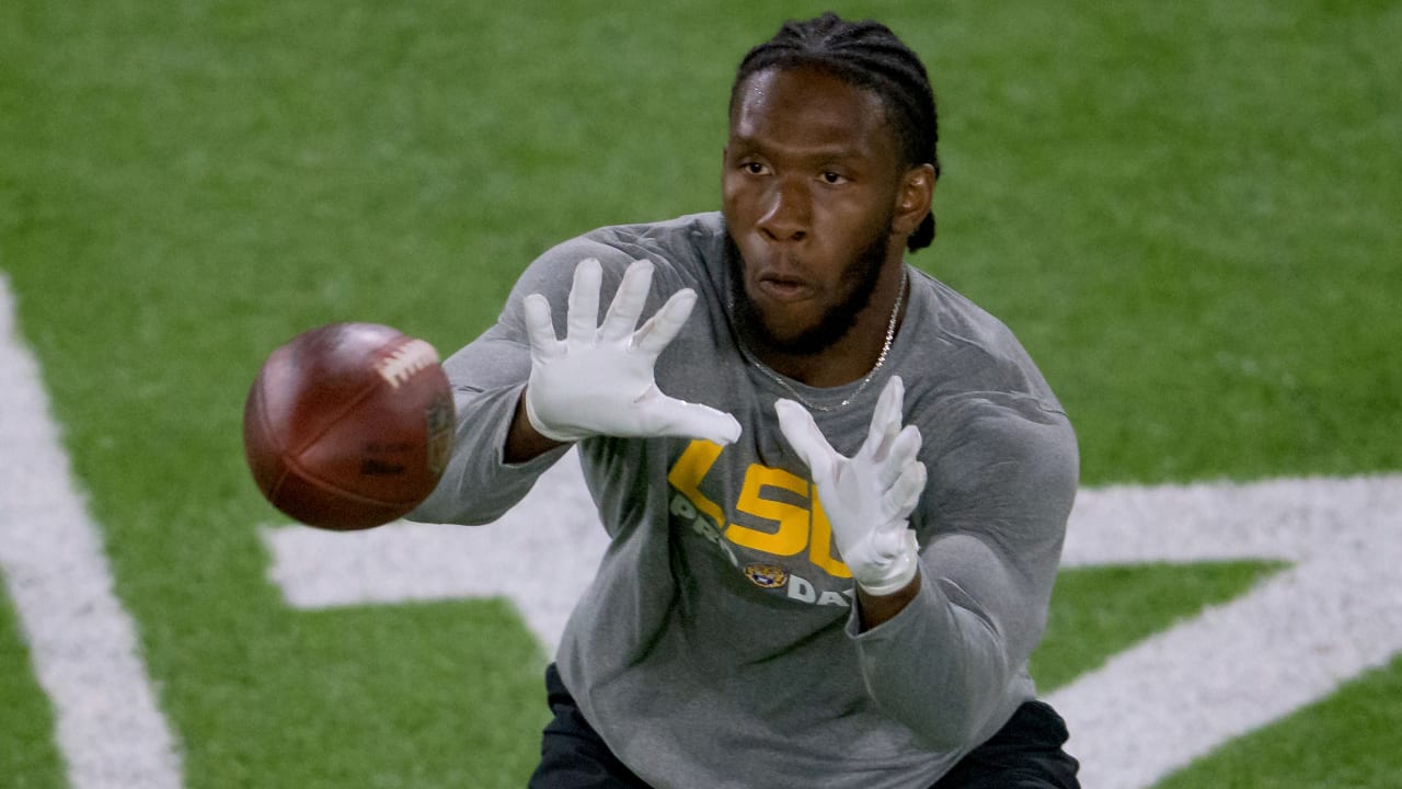 Tennessee Titans select LSU Tigers wide receiver Racey McMath with No