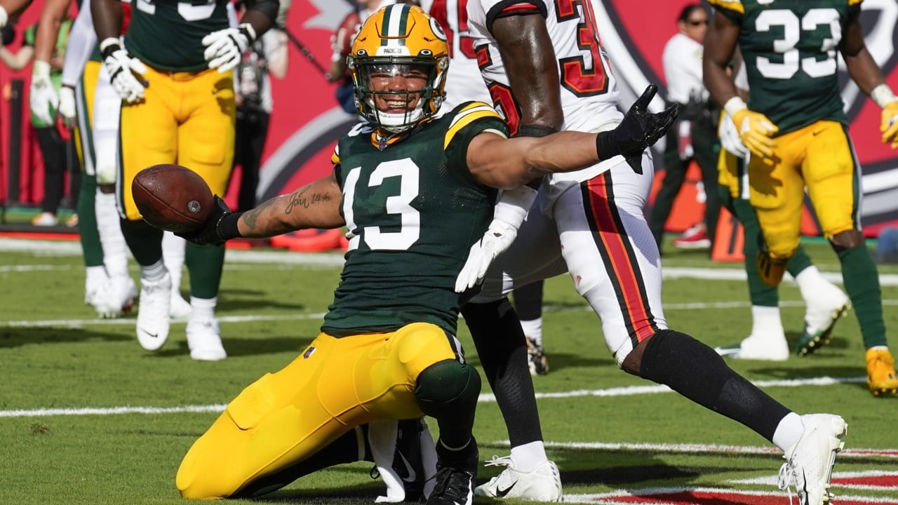 FOX Cameras Caught Packers WR Allen Lazard Puking His Brains Out