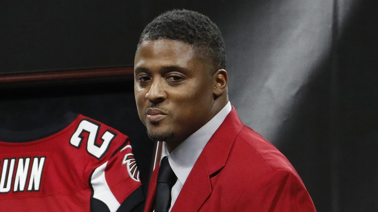 The Life And Career Of Warrick Dunn (Complete Story)