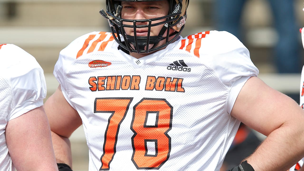 Eagles sign former Army offensive lineman Brett Toth, who received waiver  to go to the NFL