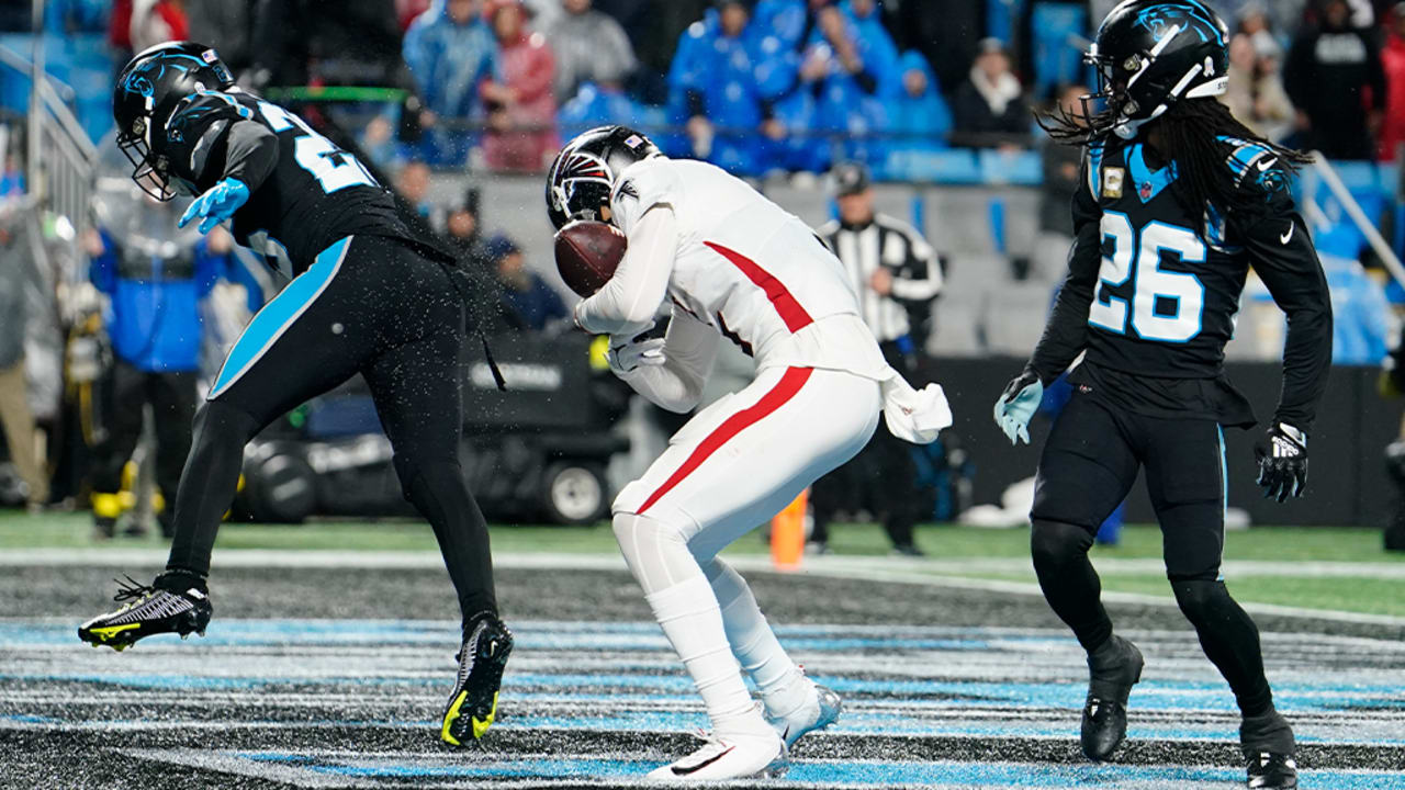 Drake London scores Falcons' first TD of the night vs. Panthers