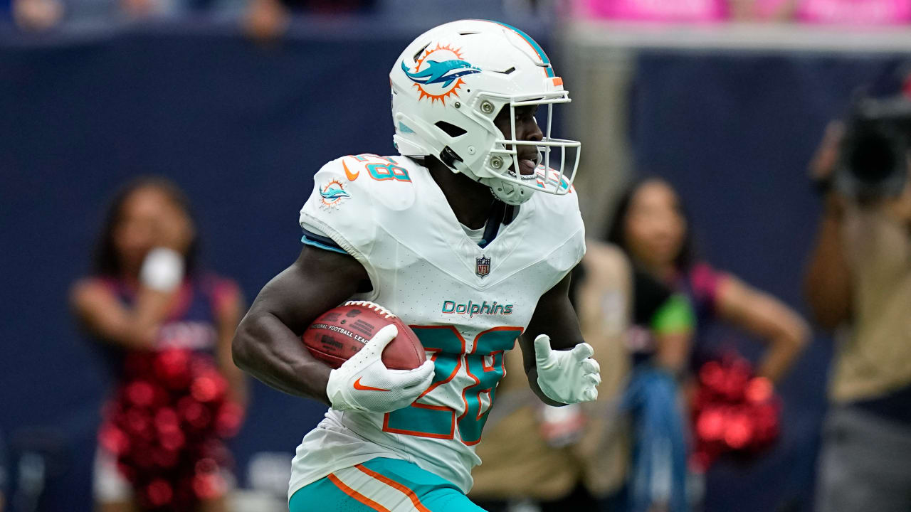 Miami Dolphins running back De'Von Achane's best plays in 120-yard game