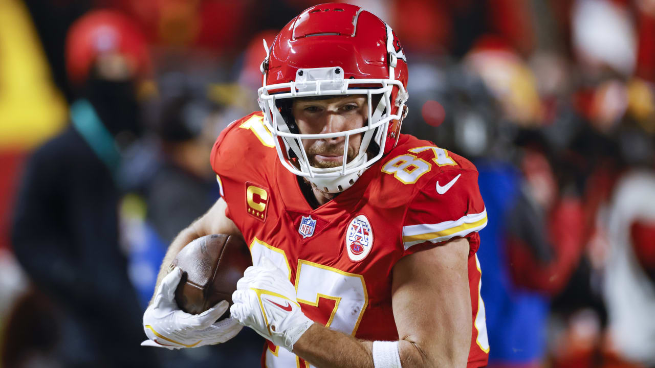 Is Kansas City Chiefs tight end Travis Kelce worth a first round pick