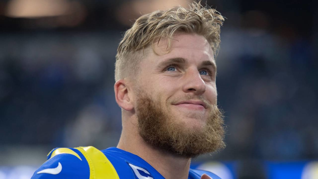 Rams WR Cooper Kupp becomes first to hit 100 catches in 2021 season