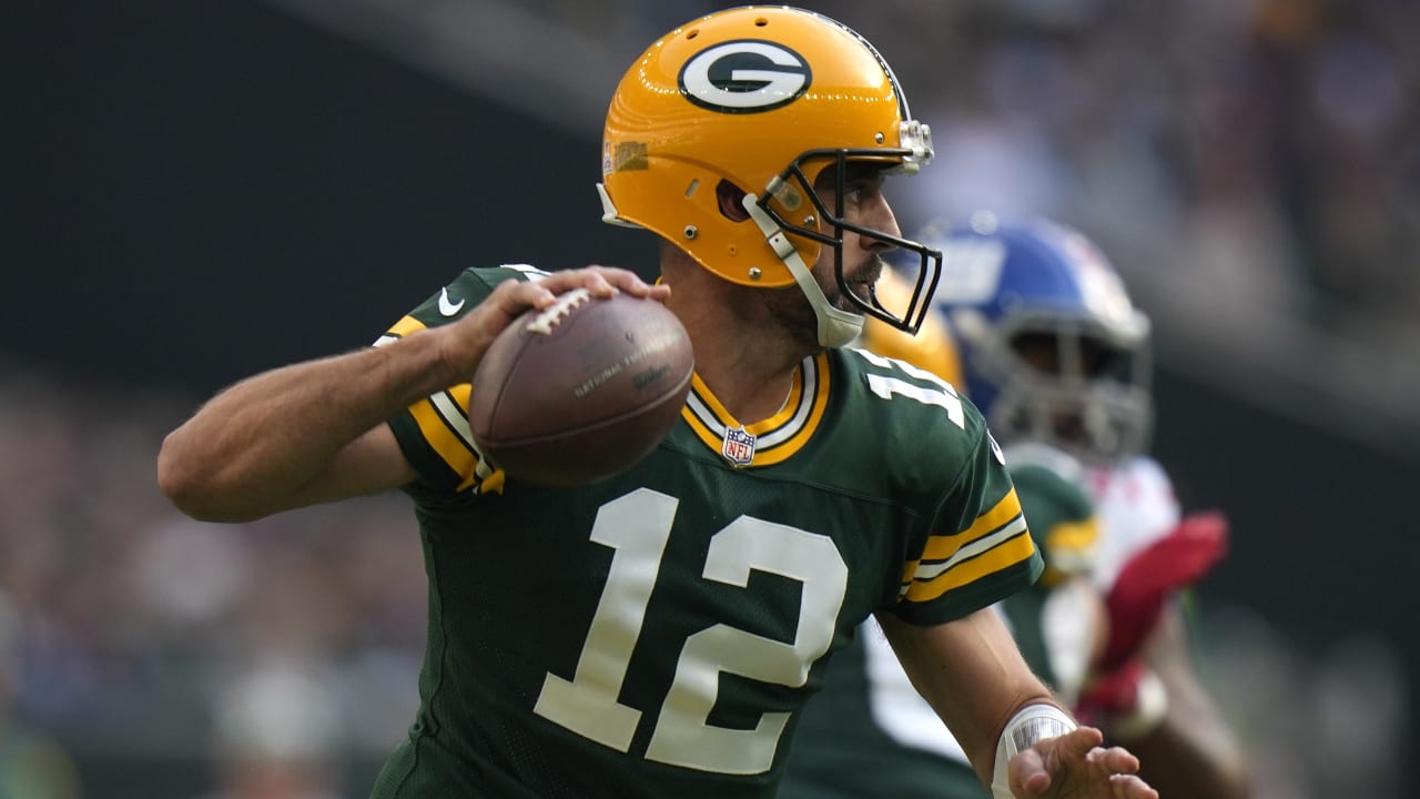 Green Bay Packers quarterback Aaron Rodgers' laser hits wide receiver  Randall Cobb in stride for 28-yard gain over middle