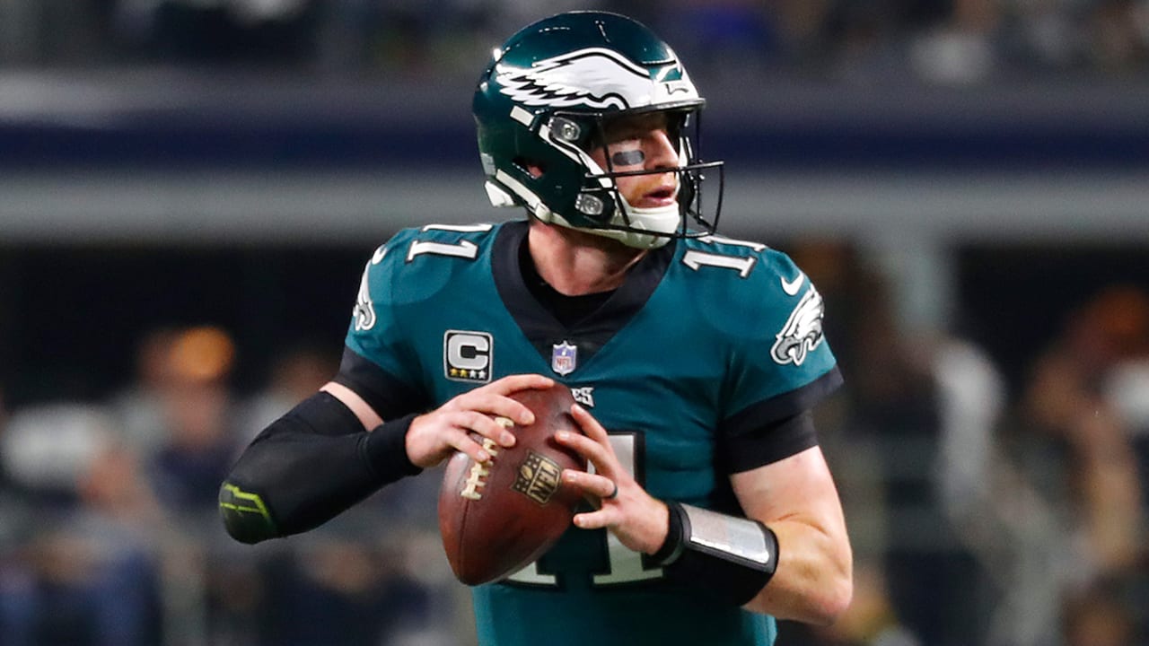 Carson Wentz could be an option for a Miami Dolphins QB role