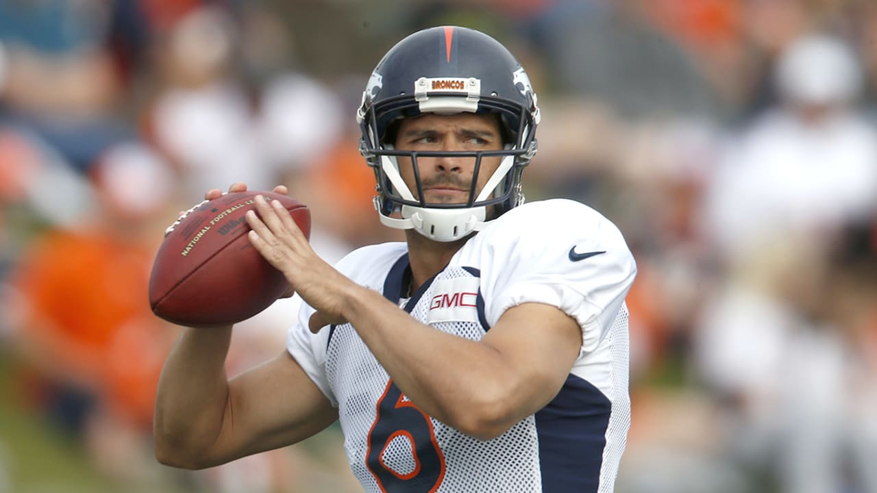 Mark Sanchez, Trevor Siemian pull away from Paxton Lynch in