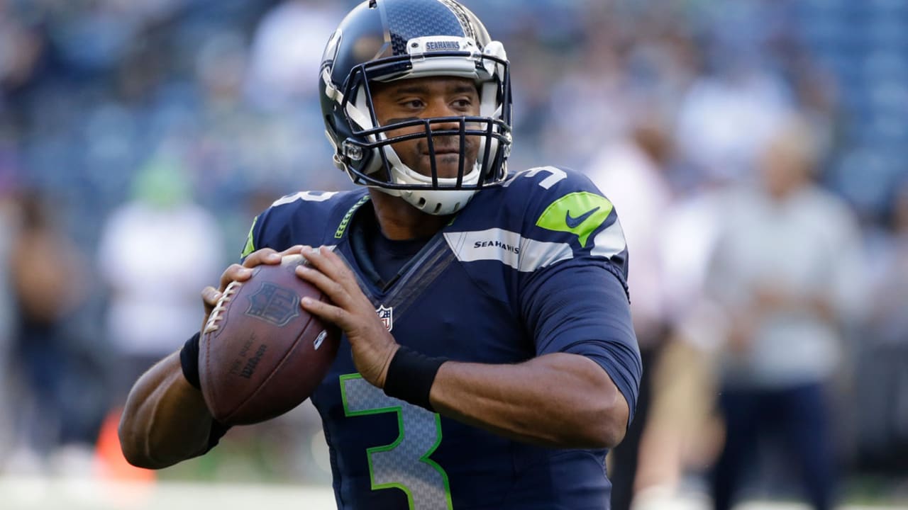 RussellWilsonSl_9116