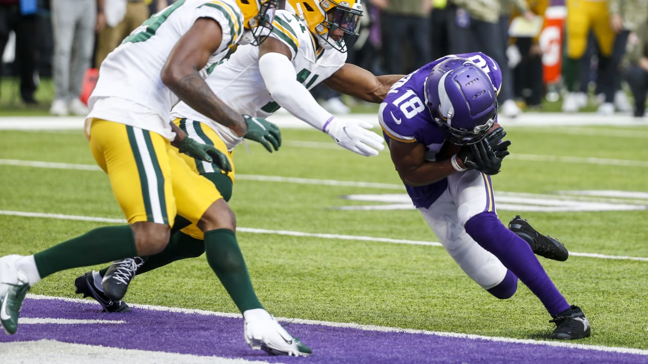 Minnesota Vikings Wide Receiver Justin Jefferson Plows Into End Zone ...