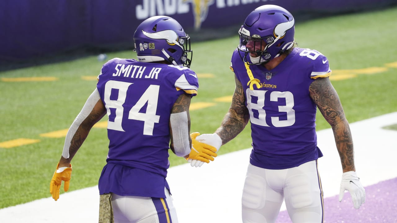 Minnesota Vikings quarterback Kirk Cousins finds tight end Irv Smith Jr.  off of play action for a 9-yard touchdown