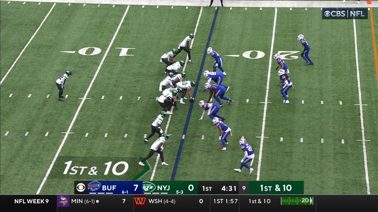 New York Jets wide receiver Garrett Wilson slips past CB on way to 15