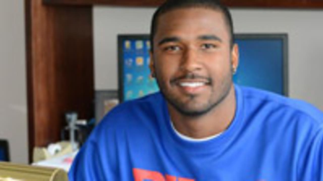 EJ_Manuel_130614_SL.jpg