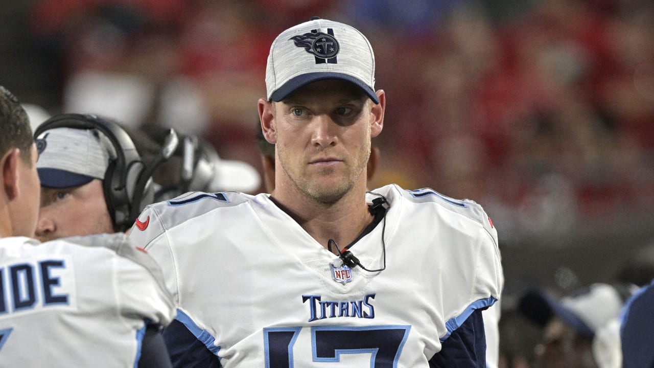 Titans Activate QB Ryan Tannehill, RB Jeremy McNichols from