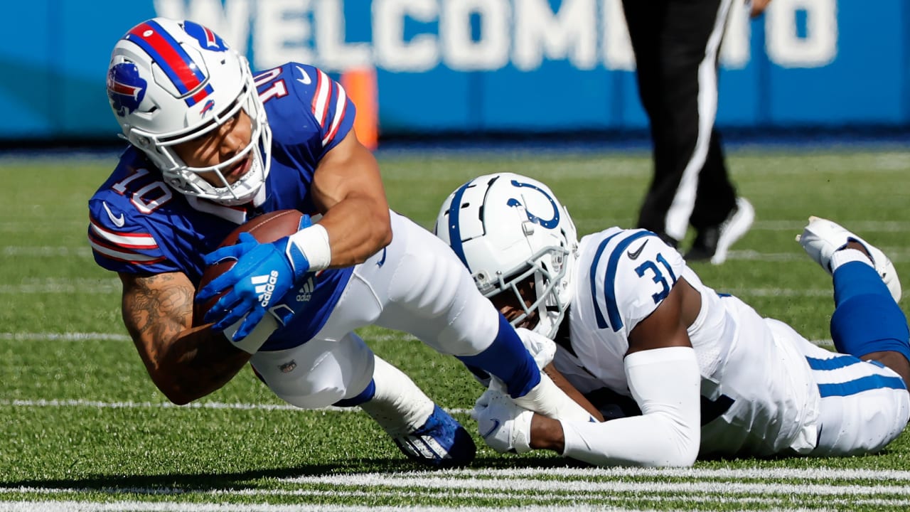 Case Keenum of the Buffalo Bills scrambles against the Tennessee