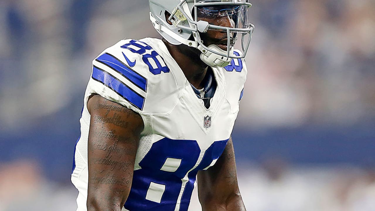 NFL - Ravens signing WR Dez Bryant to practice squad. (via Ian Rapoport)