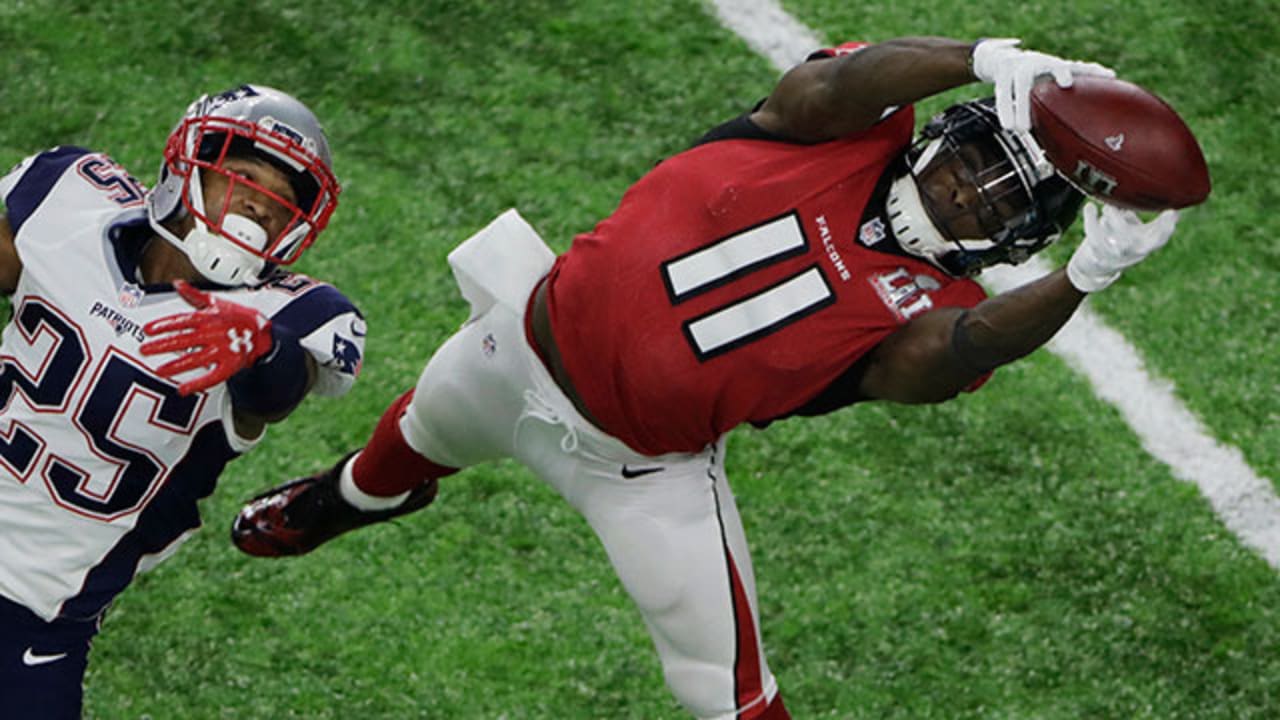 Julio Jones Unreal Sideline Catch!, Patriots vs. Falcons