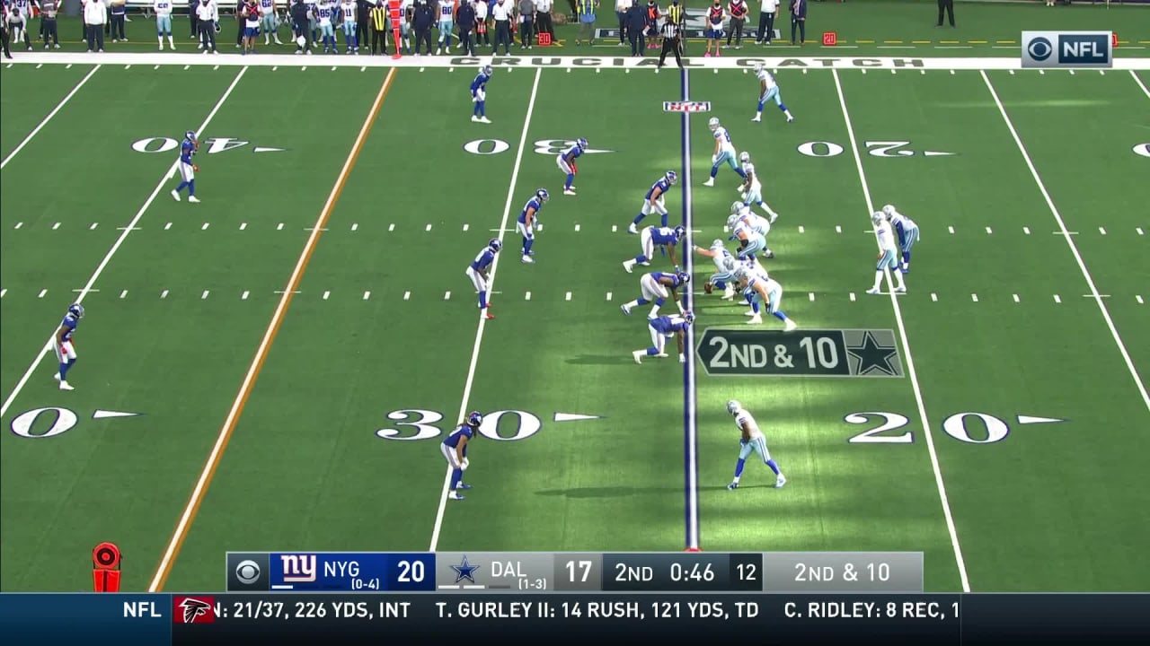 Dallas Cowboys quarterback Dak Prescott dots wide receiver 