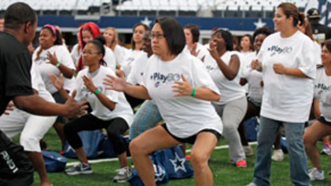 Cowboys-Moms-Clinic-140818-EVO.jpg