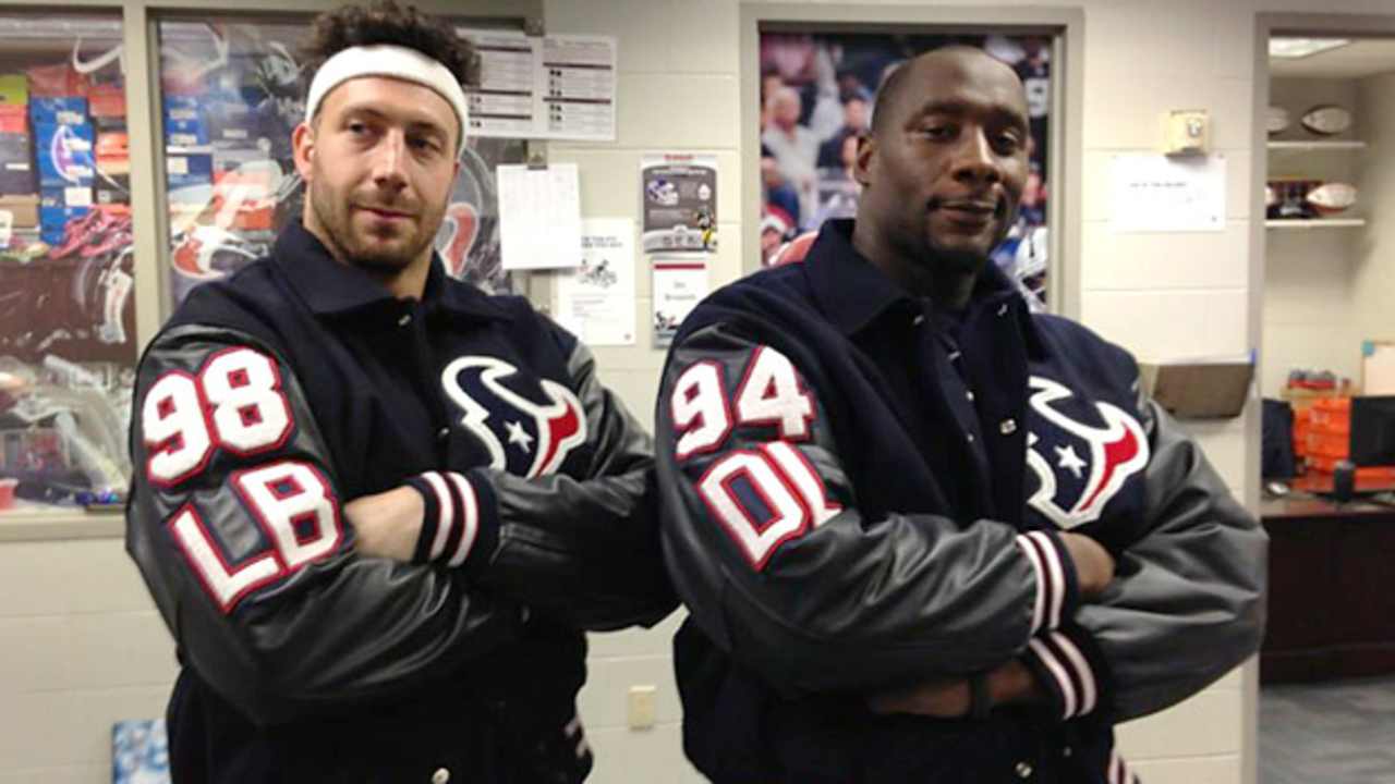Connor-Barwin-121207-TS.jpg