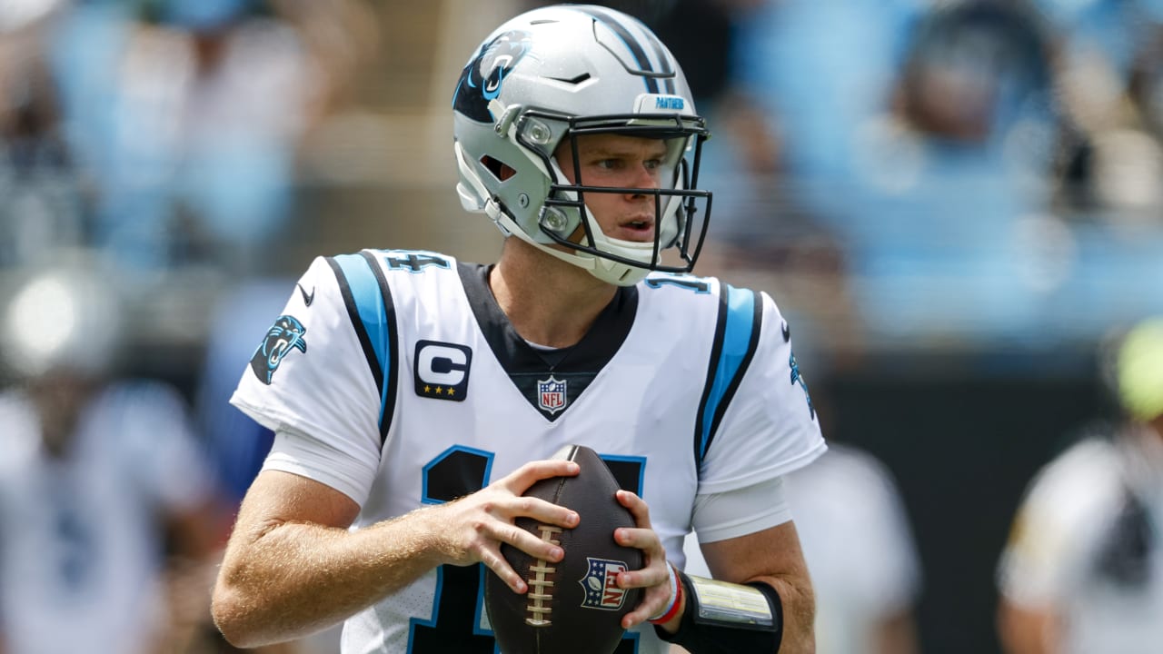 Panthers' Darnold, Gonzalez out multiple weeks with injuries