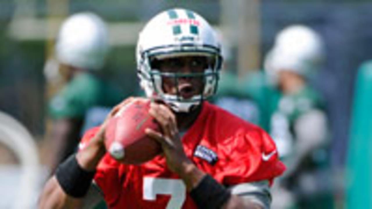 Geno Smith signs New York Jets rookie contract