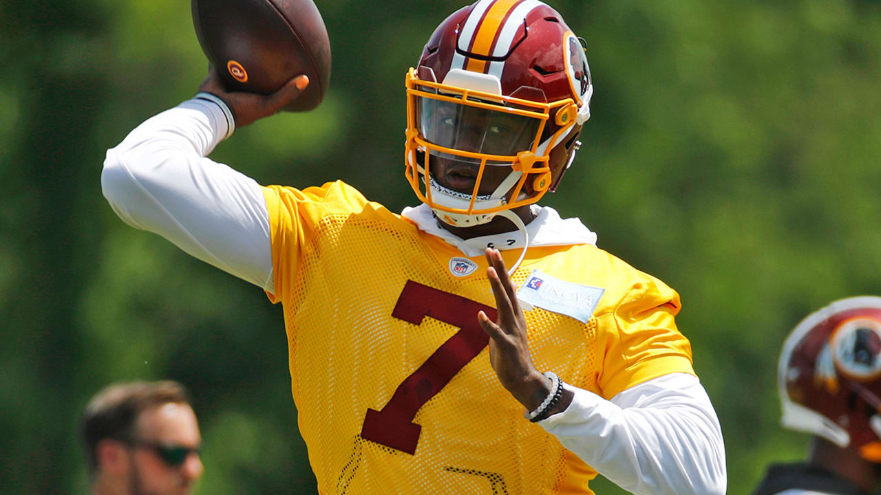 Washington Redskins wide receiver Robert Davis warms up prior to