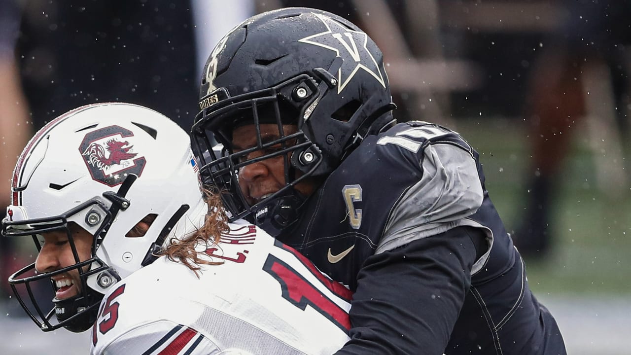 2021 NFL draft: Colts select DE Dayo Odeyingbo with No. 54 pick