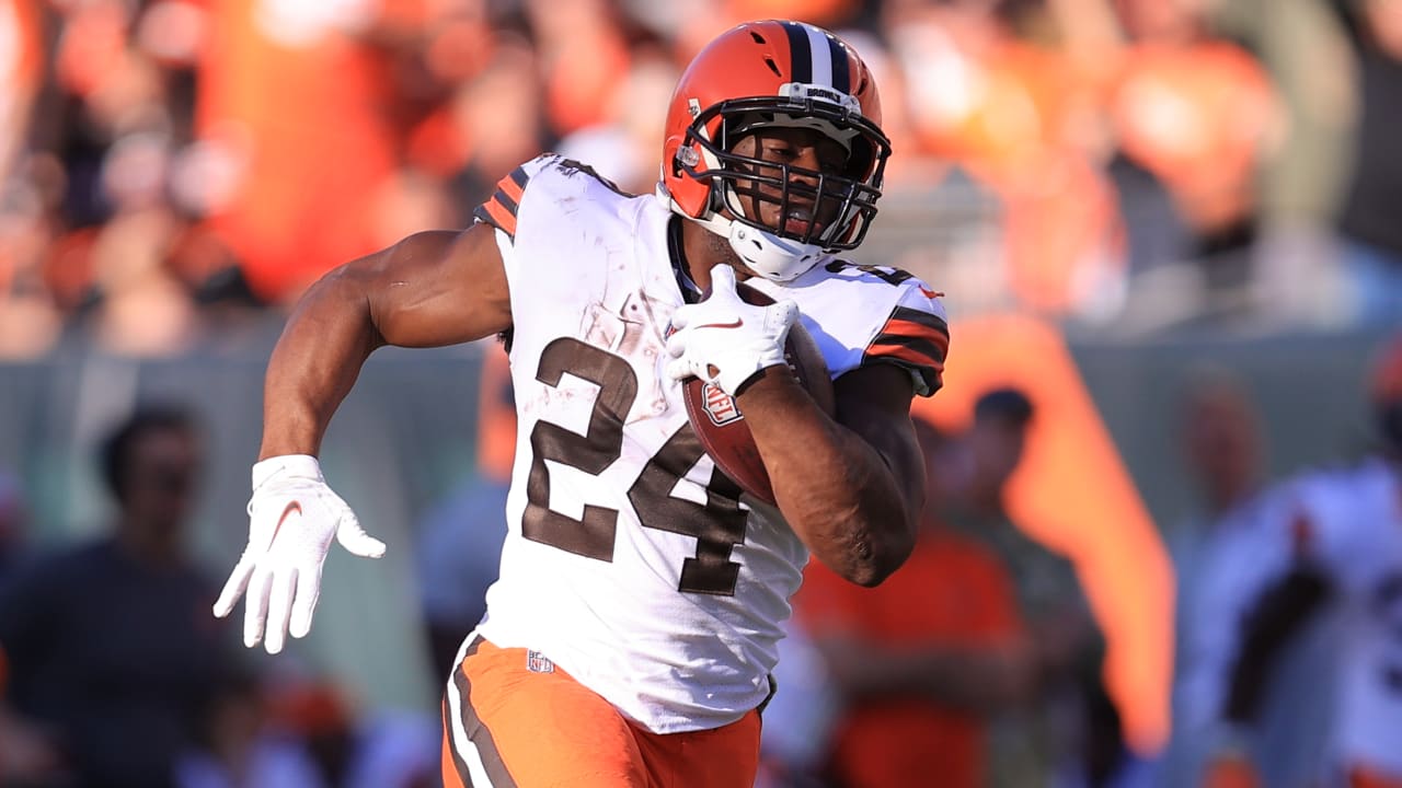 Watch: Nick Chubb rushes for 52-yard gain to set up Browns TD