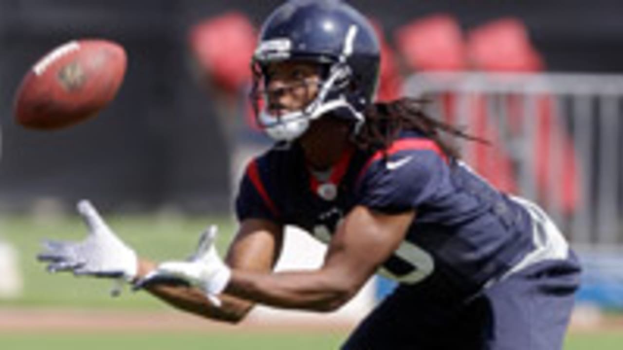 DeAndre Hopkins provides a boost to a struggling Titans receiving