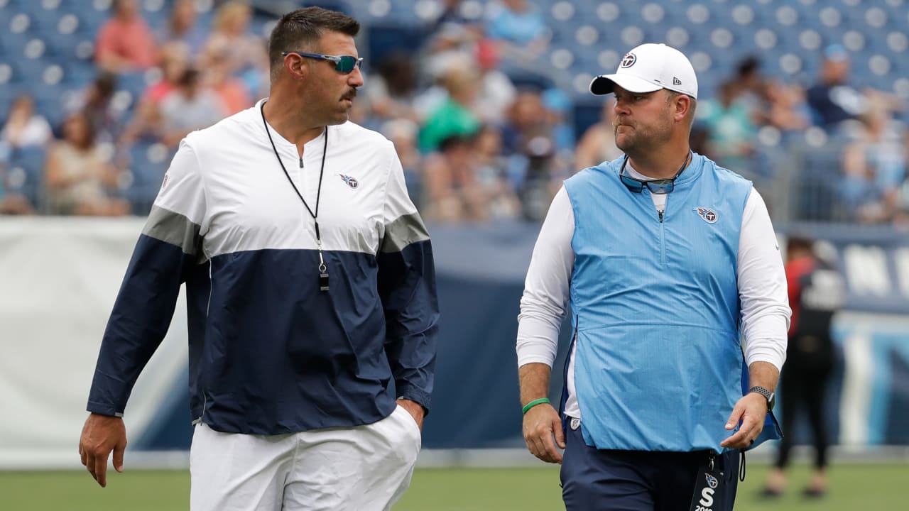 Titans extend contracts for both Mike Vrabel and Jon Robinson