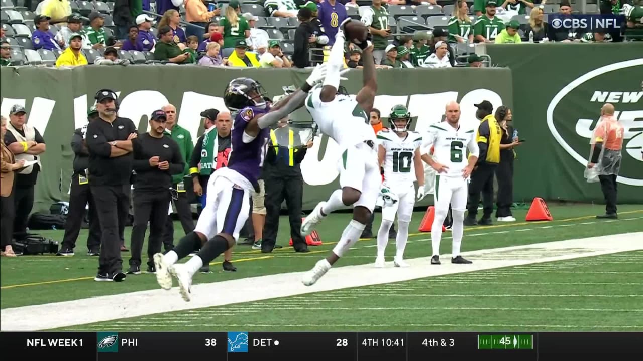 New York Jets cornerback D.J. Reed undercuts quarterback Lamar Jackson's  deep pass for first INT as a Jet