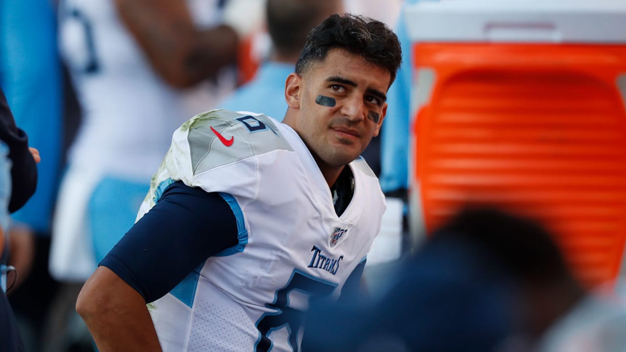 Marcus Mariota: 'I can learn and grow from' benching